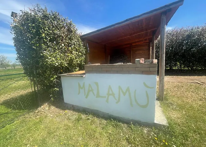 Alojamento de Acomodação e Pequeno-almoço Malamu Eventi 4*